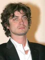 Photo of Riccardo Scamarcio