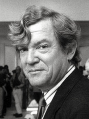 Photo of Robert Hughes