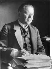 Photo of Matthias Erzberger