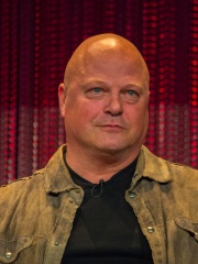 Photo of Michael Chiklis