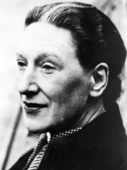 Photo of Elizabeth Bowen