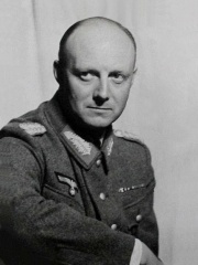 Photo of Henning von Tresckow