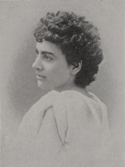 Photo of Lizzie Magie