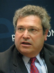 Photo of Robert Kagan