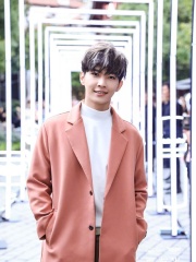 Photo of Aaron Yan