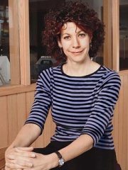 Photo of Bonnie Bassler