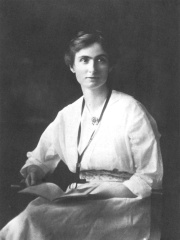 Photo of Edith Abbott